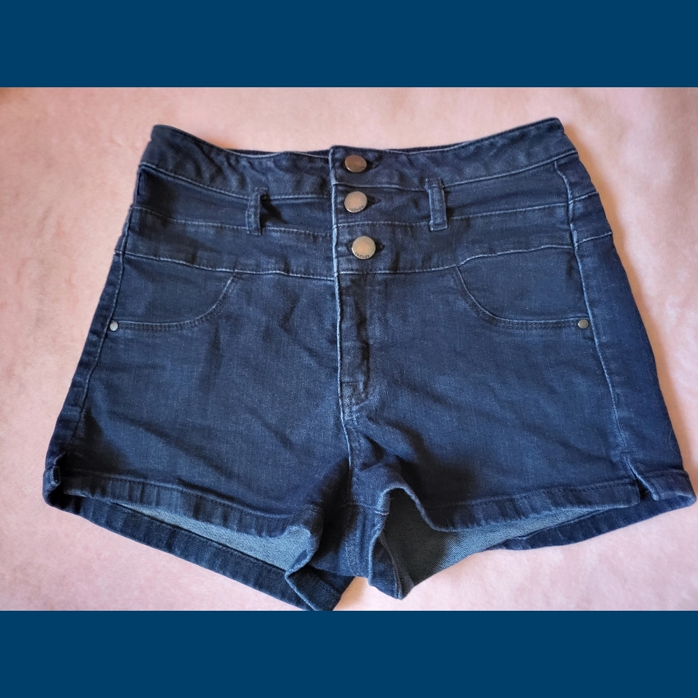 Refuge high-waisted denim shorts size 4